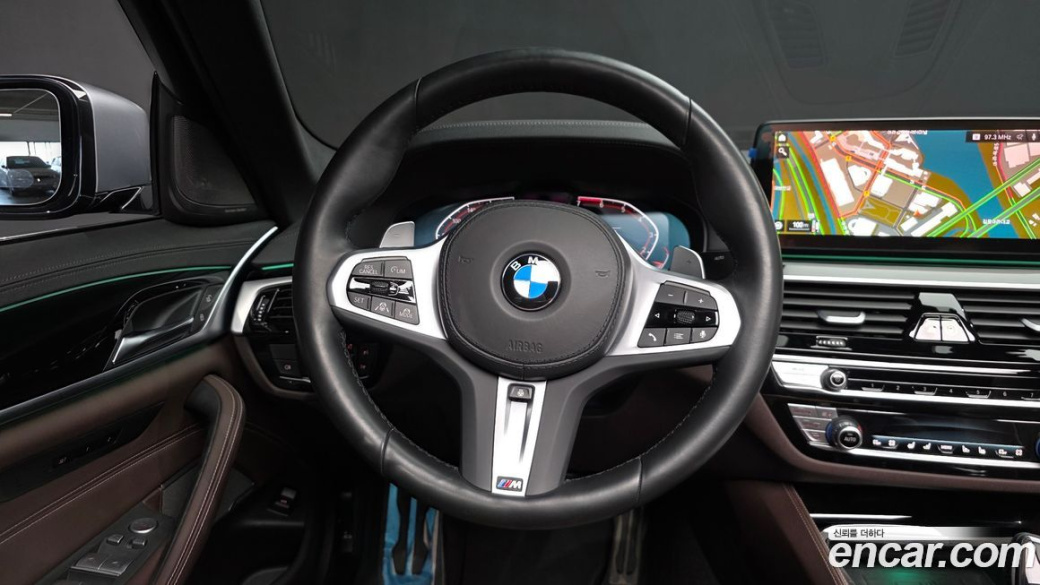 BMW 5-Series 530i M Sport Package, 2023