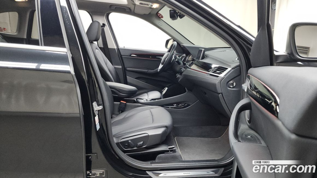 BMW X1 xDrive 20i xLine, 2022