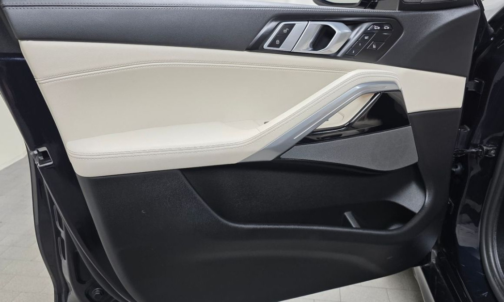 BMW X6 xDrive40i M Sport, 2025