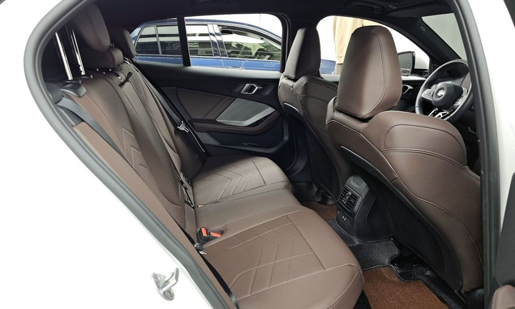 BMW 1-Series 120 M Sport, 2025