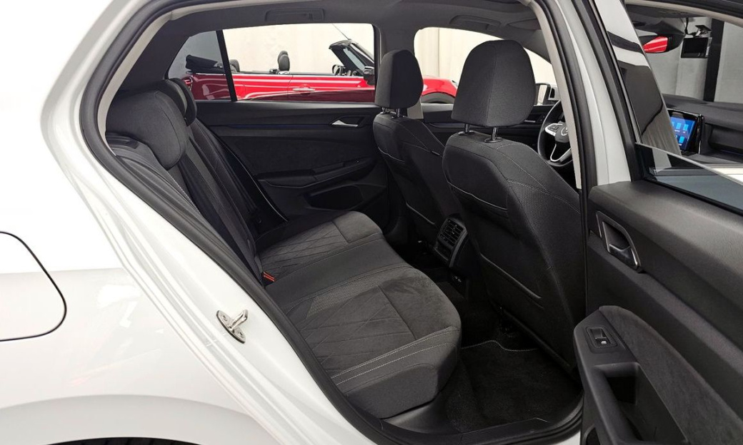Volkswagen Golf 2.0 TDI Prestige, 2024