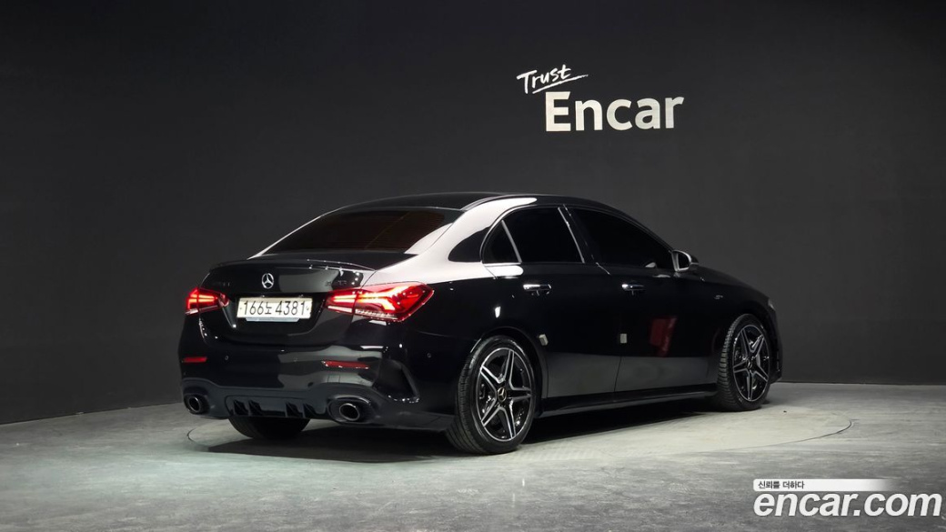 Mercedes-Benz A-Class AMG A35 4MATIC Sedan, 2022