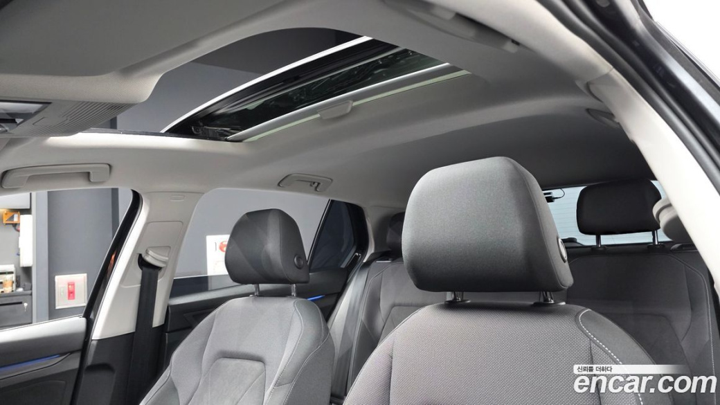 Volkswagen Golf 2.0 TDI Prestige, 2024