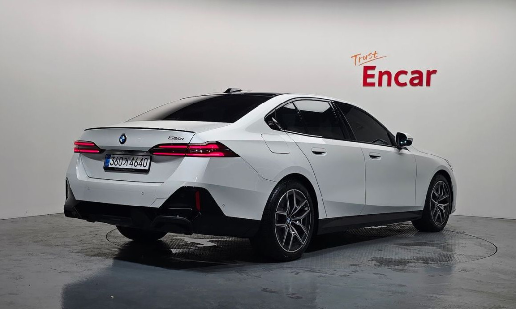 BMW 5-Series 520i Special Edition, 2026