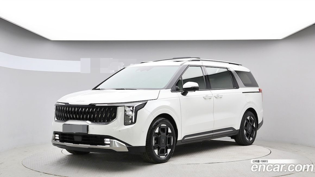 Kia Carnival 9-Seater Signature, 2024
