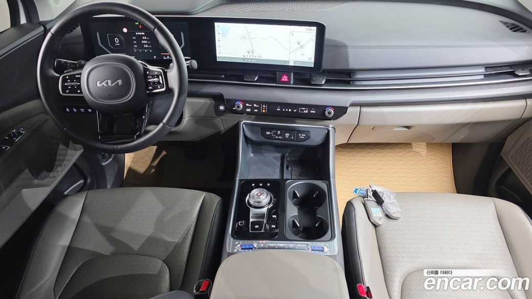 Kia Carnival 7-Seater Outdoor, 2024