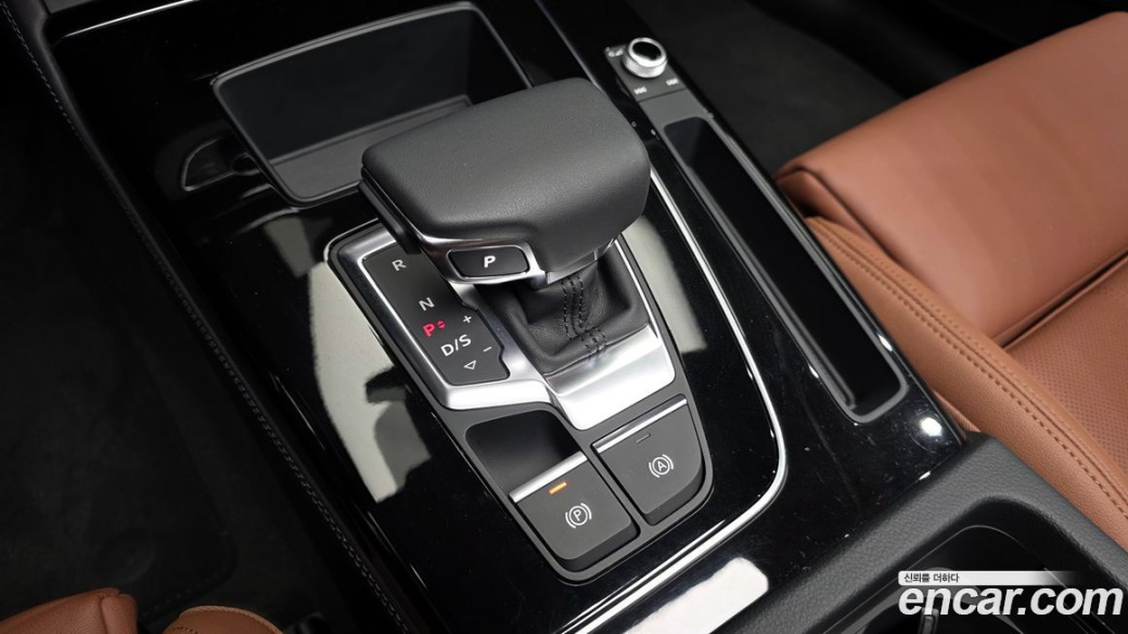 Audi Q5 45 TFSI Quattro Premium, 2024