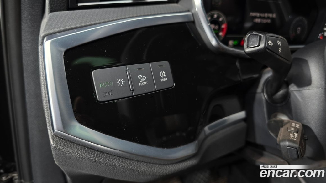 Audi Q3 35 TDI Premium, 2022