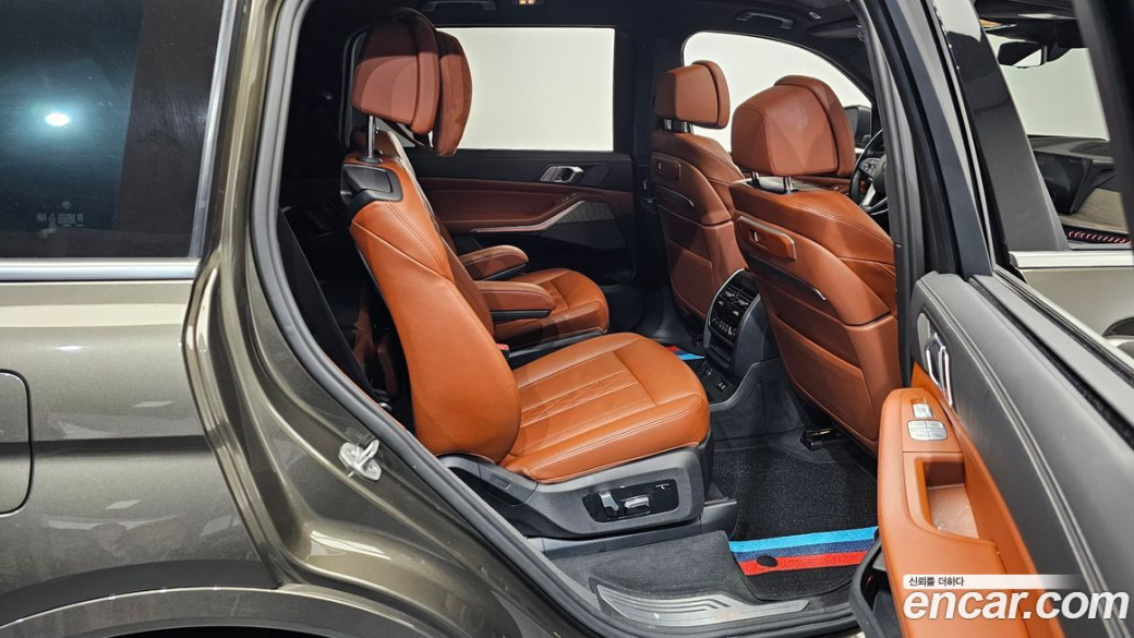 BMW X7 xDrive 40i Design Pure Excellence 6-Seater, 2023