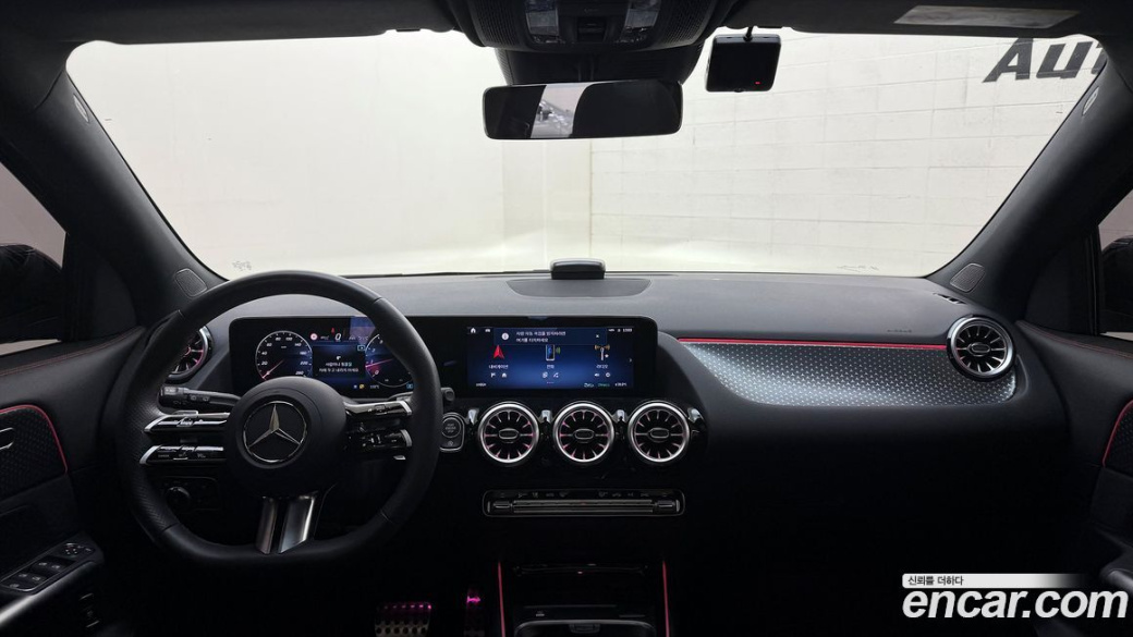 Mercedes-Benz GLA-Class GLA250 4MATIC, 2025