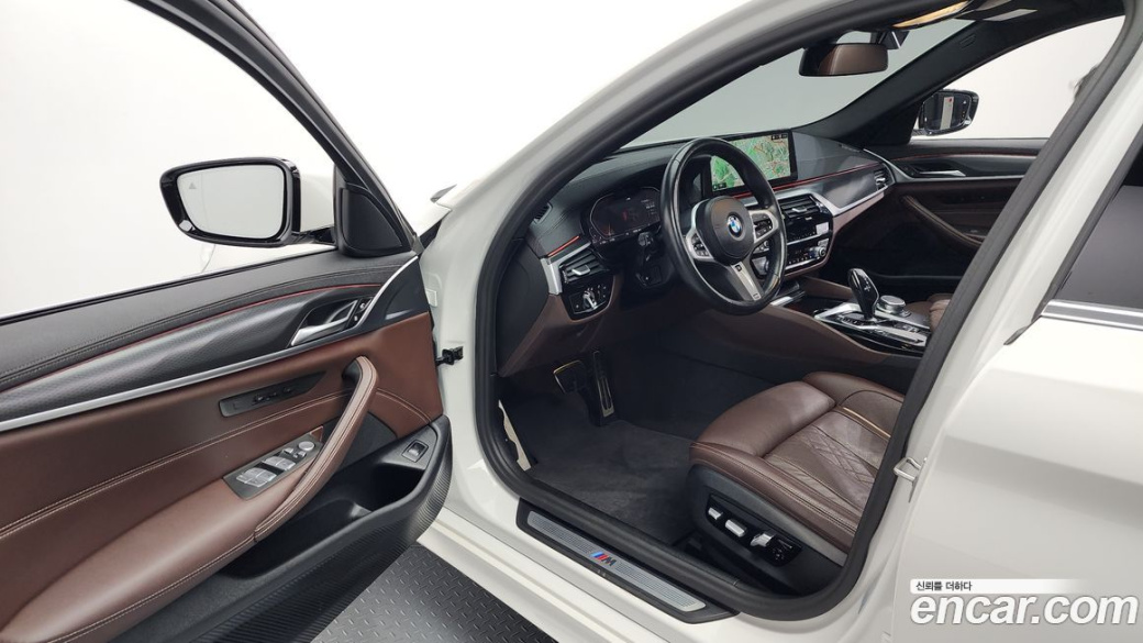 BMW 5-Series 523d M Sport, 2023