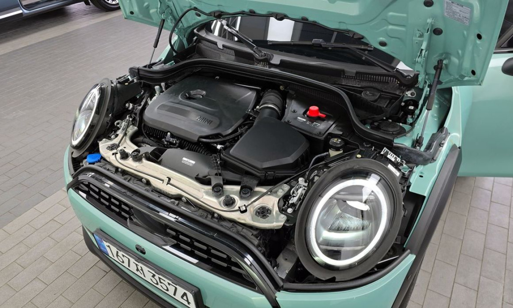 Mini Cooper 5Door Essential, 2025