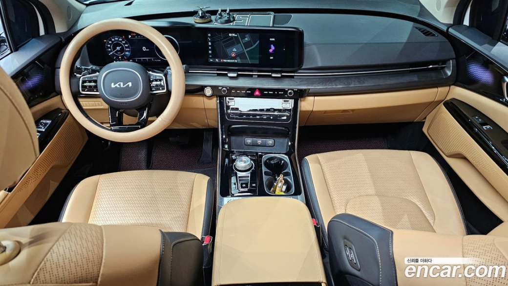 Kia Carnival 7-Seater Signature, 2023