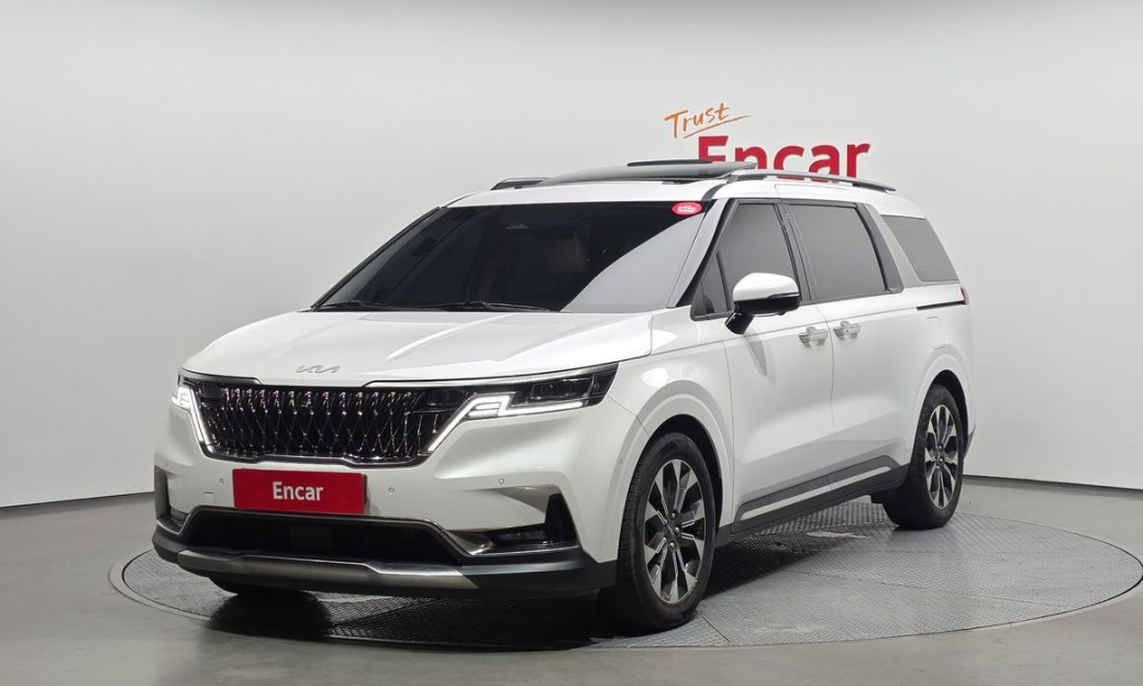 Kia Carnival 7-Seater Signature, 2023