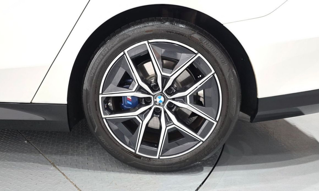 BMW 5-Series 520i M Sport, 2024
