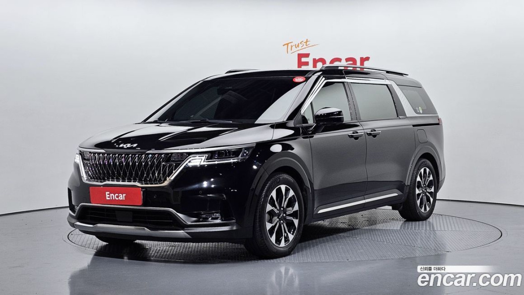 Kia Carnival 7-Seater Signature, 2023