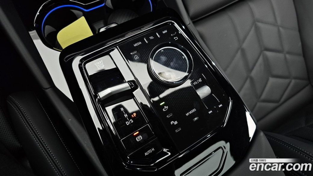 BMW 5-Series 520i, 2025
