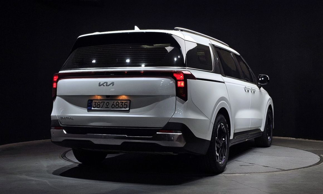 Kia Carnival 9-Seater Noblesse, 2024