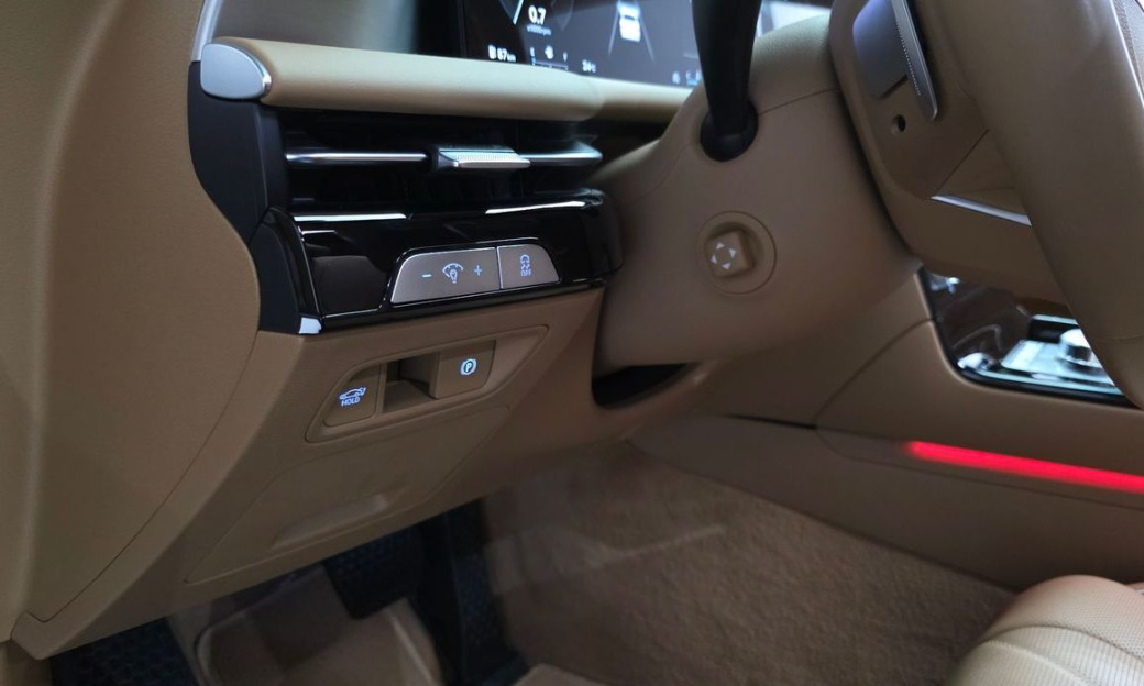 Genesis G80 Gasoline 2.5 Turbo AWD, 2025