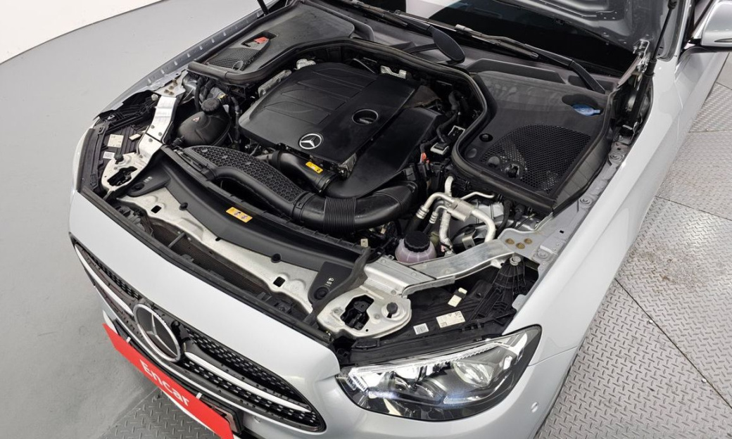 Mercedes-Benz E-Class E350 4MATIC AMG Line, 2022