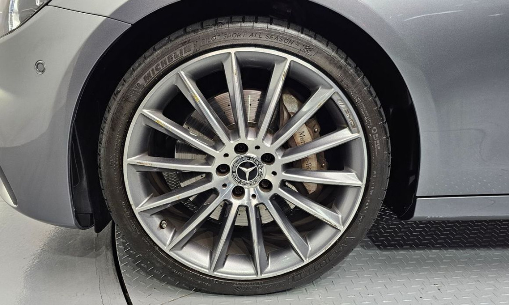 Mercedes-Benz E-Class E350 4MATIC AMG Line, 2022