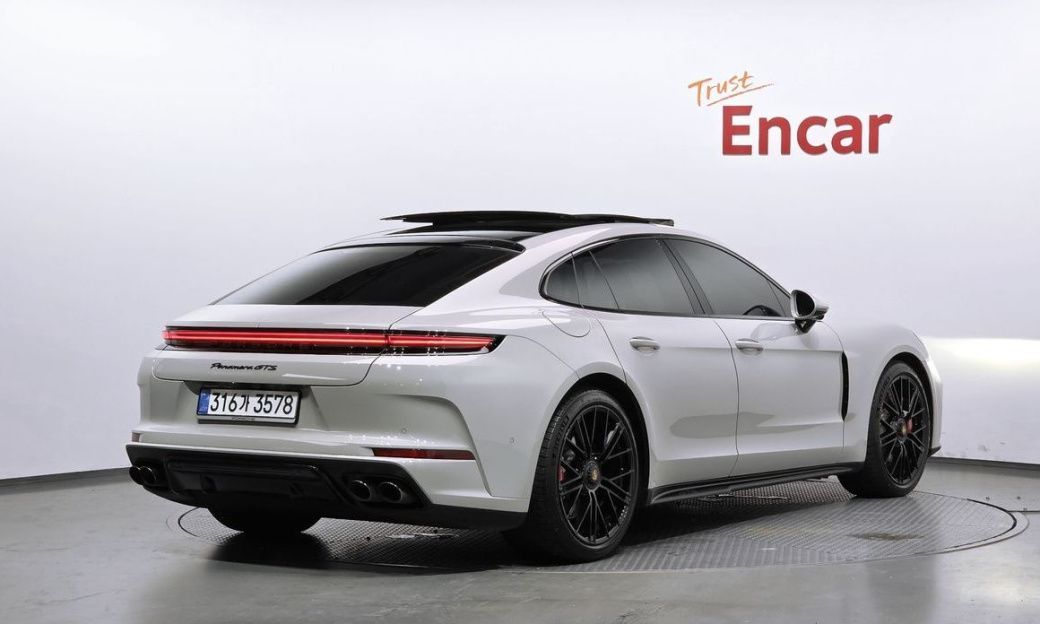 Porsche Panamera 4.0 GTS, 2025