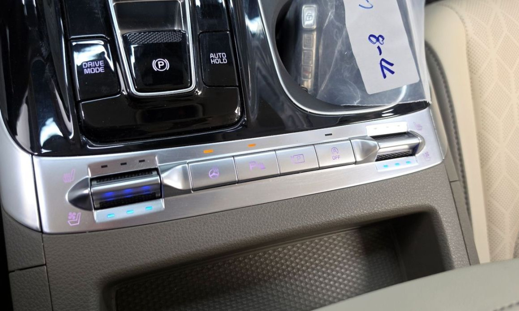 Kia Carnival 9-Seater Noblesse, 2023