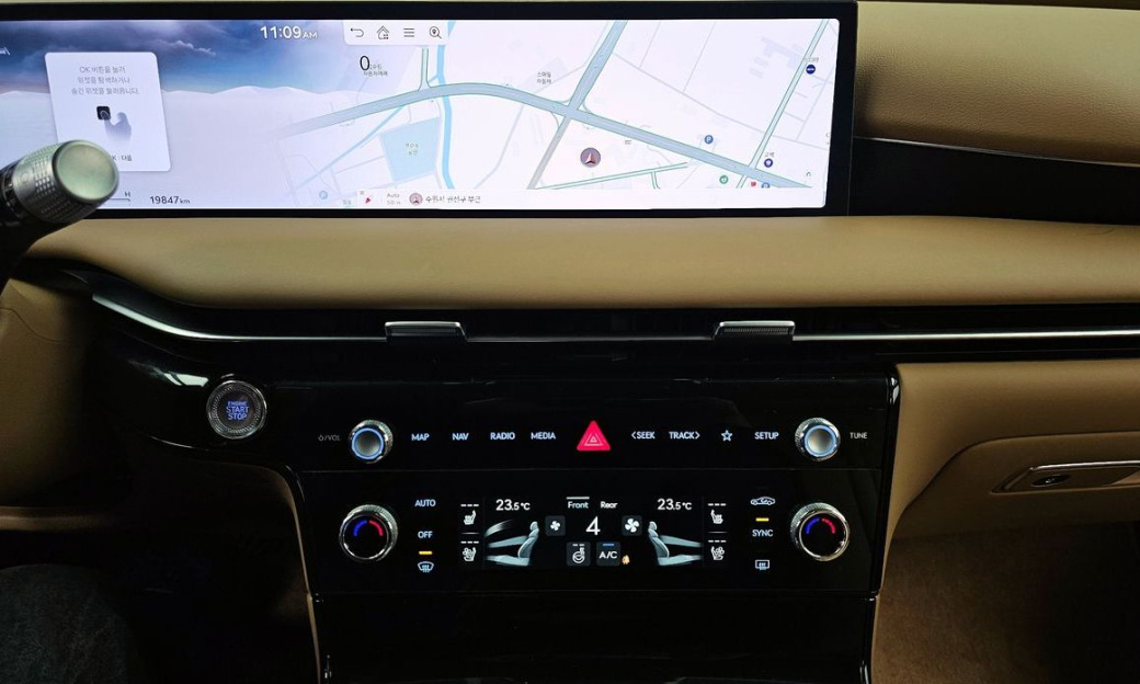 Genesis G80 Gasoline 2.5 Turbo AWD, 2025