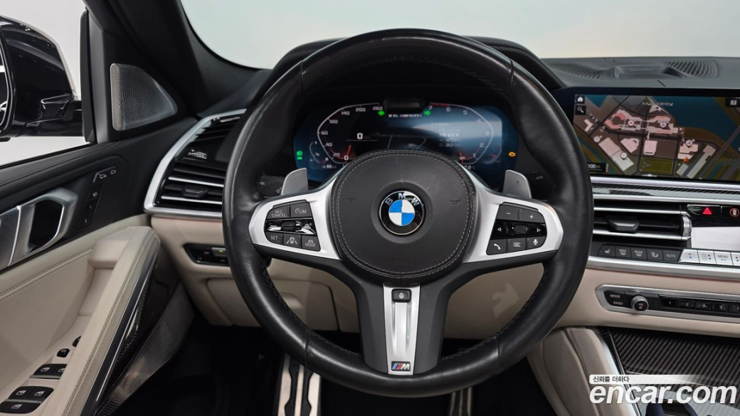BMW X6 M50i, 2022
