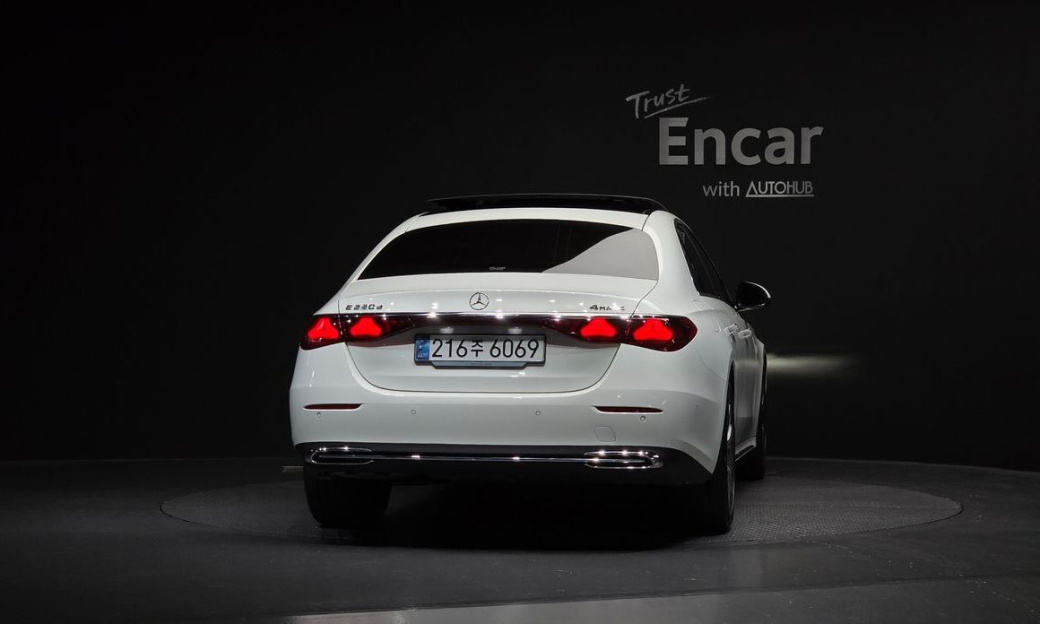Mercedes-Benz E-Class E220d 4MATIC Exclusive, 2024