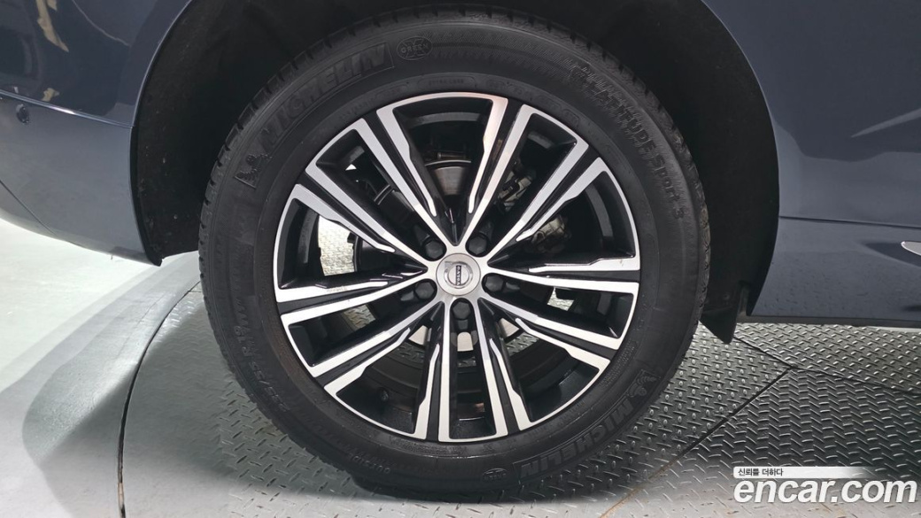 Volvo XC60 B5 Inscription, 2022