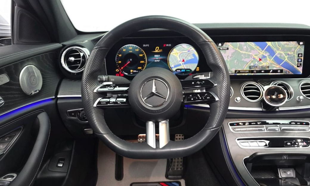 Mercedes-Benz E-Class E220d 4MATIC AMG Line, 2022