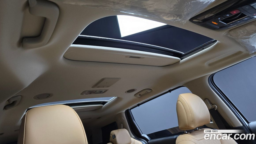 Kia Carnival 9-Seater Noblesse, 2023