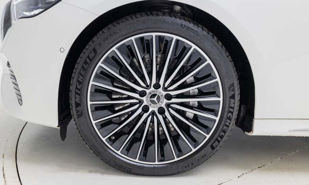 Mercedes-Benz E-Class E450 4MATIC Exclusive, 2025