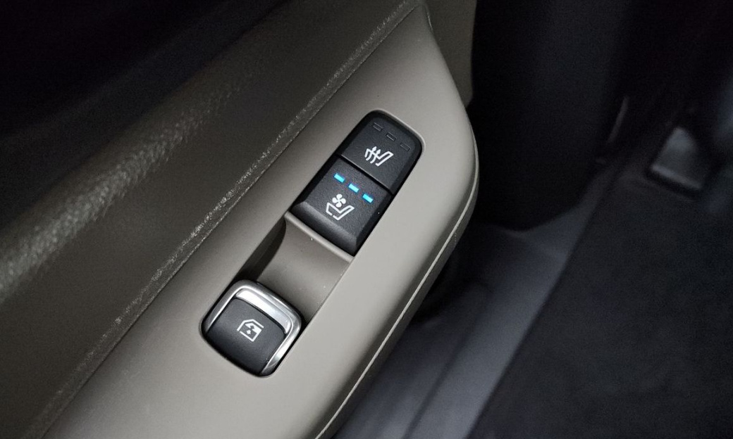 Kia Carnival 9-Seater Noblesse, 2025