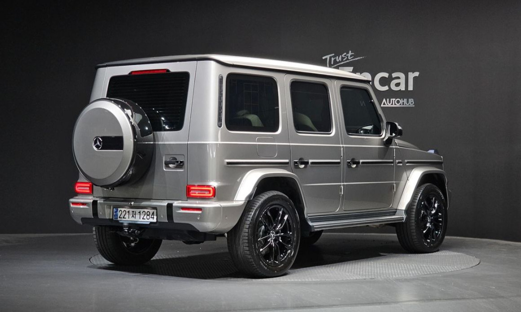 Mercedes-Benz G-Class G450d, 2025