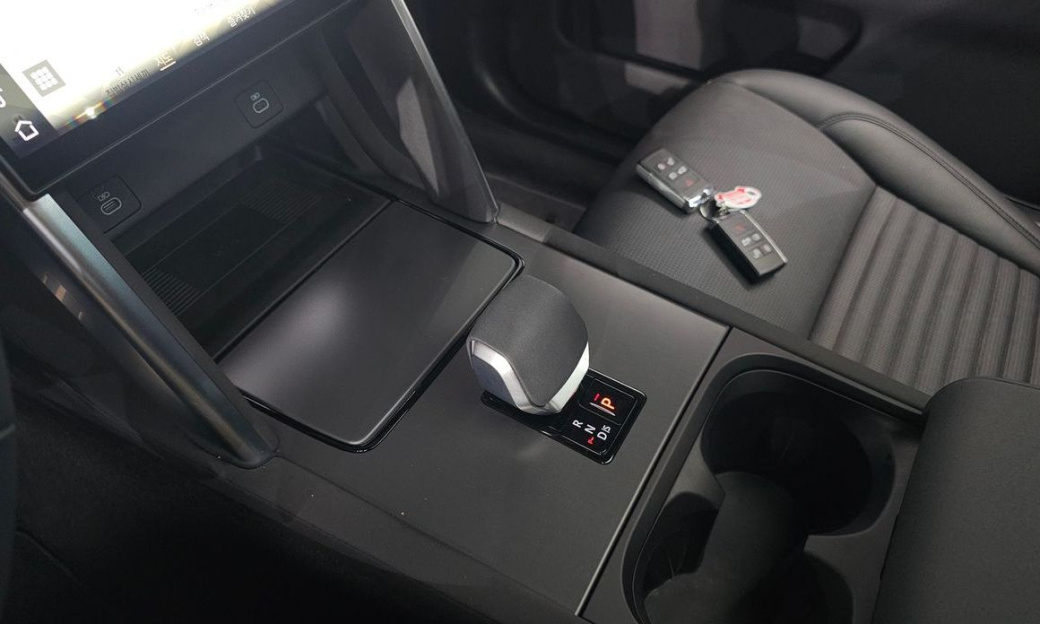 Land Rover Discovery Sport P250 Dynamic SE, 2025