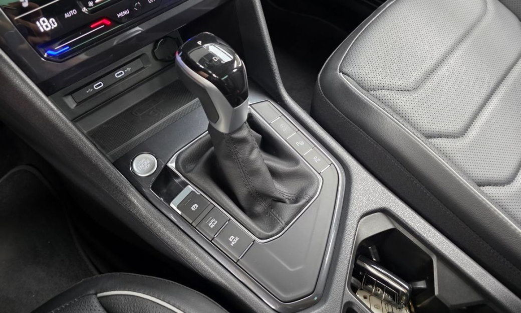 Volkswagen Tiguan 2.0 TSI Prestige, 2024
