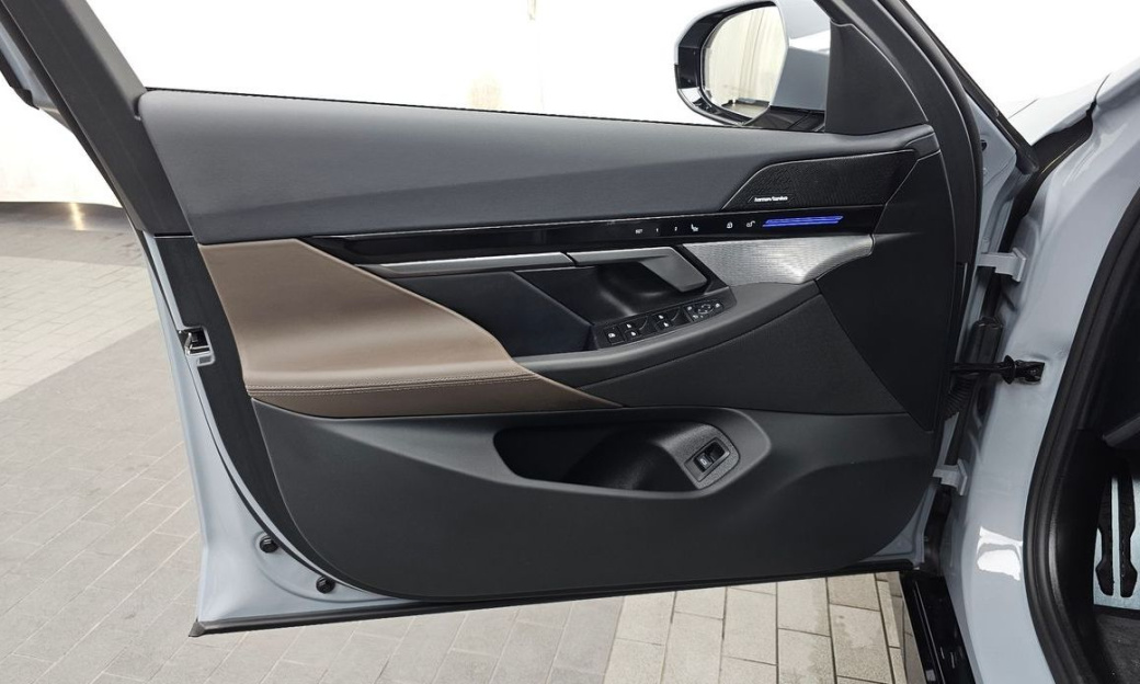 BMW 5-Series 520i M Sport, 2024