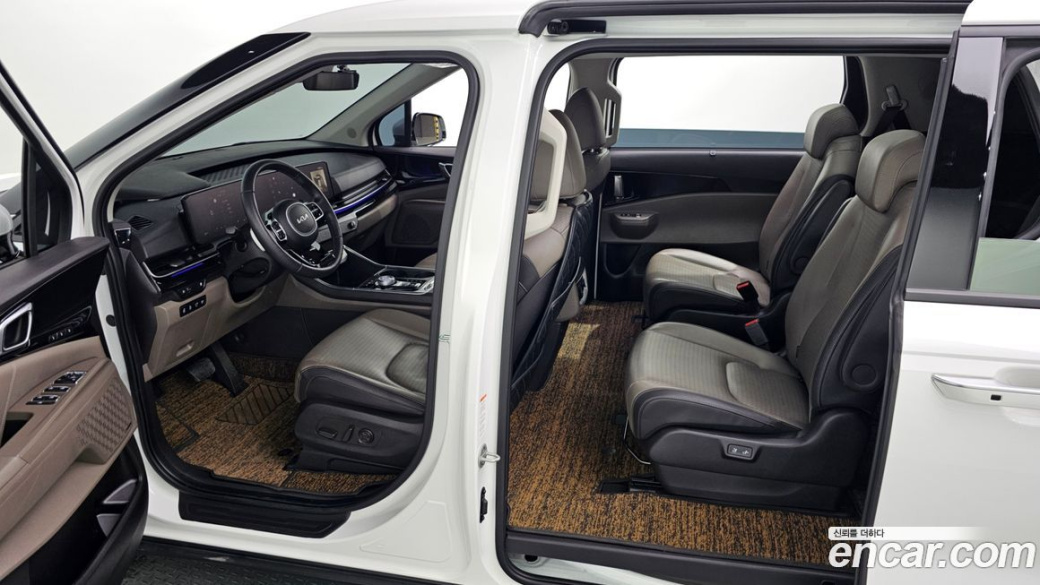 Kia Carnival 9-Seater Signature, 2025