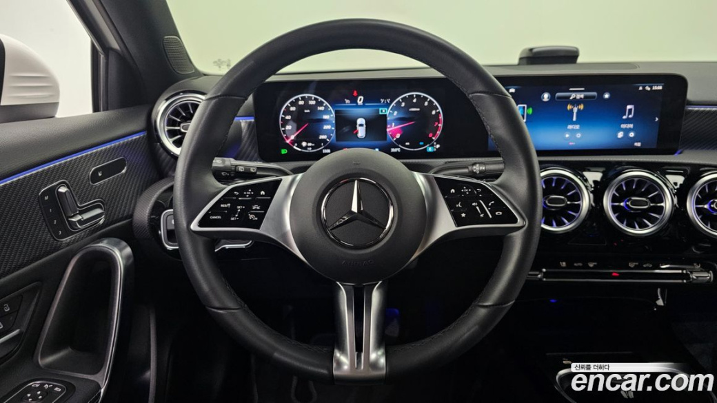 Mercedes-Benz A-Class A220 Hatchback, 2025