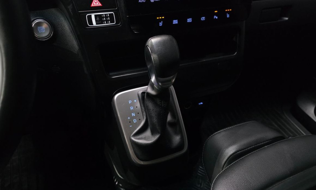 Hyundai Staria Tourer 9-Seater, 2025