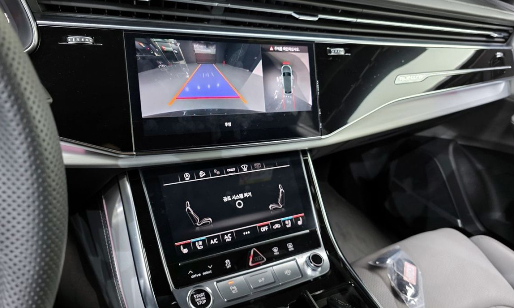 Audi Q8 55 TFSI Quattro Premium, 2023