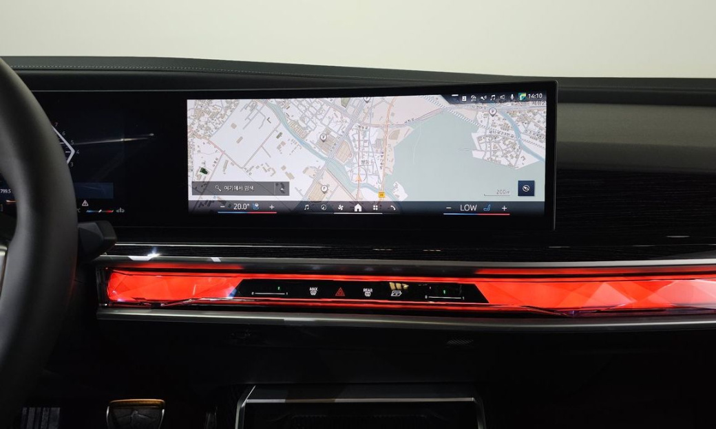 BMW 7-Series 740i xDrive M Sport, 2025