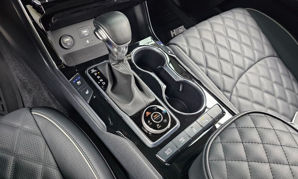 Kia Mohave Diesel 3.0 4WD 6-Seater, 2021