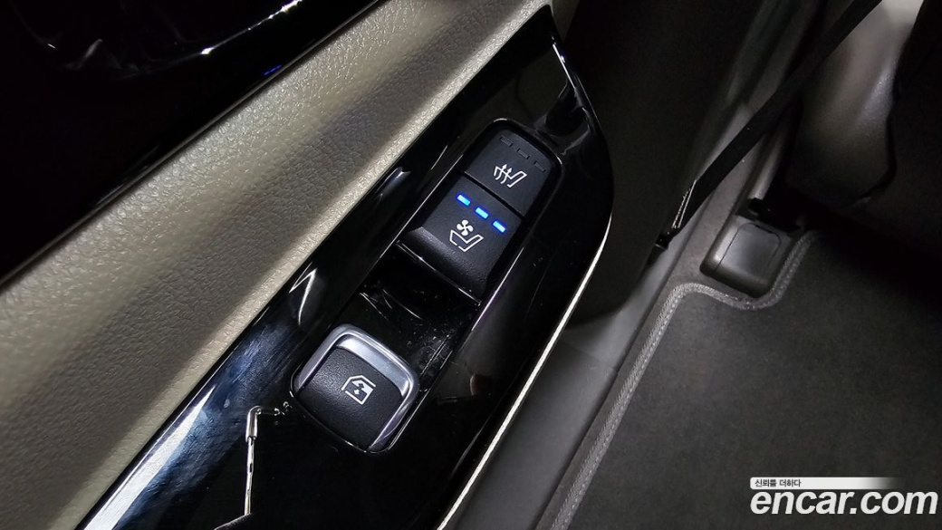 Kia Carnival 9-Seater Signature, 2022