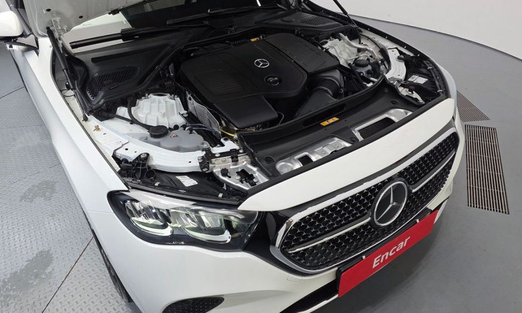 Mercedes-Benz E-Class E200 Avantgarde, 2024