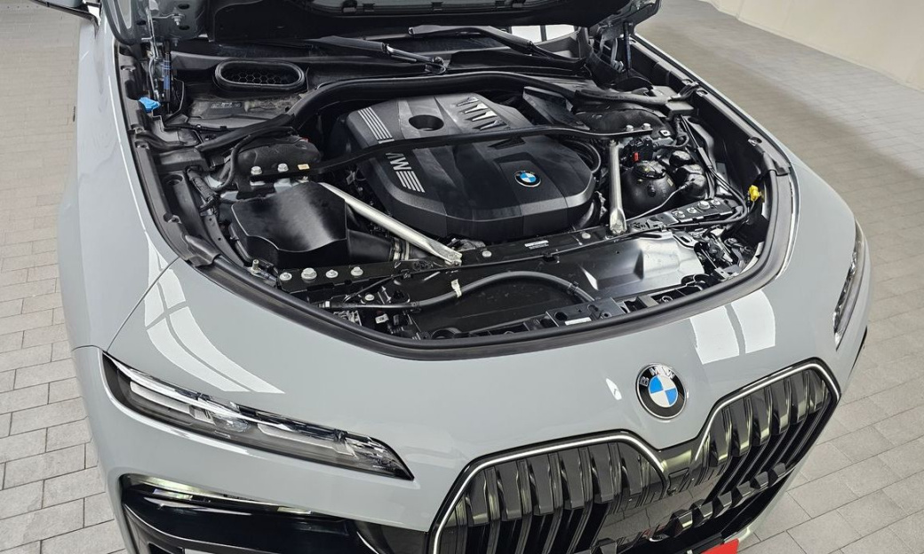 BMW 7-Series 740i xDrive M Sport Limited, 2025