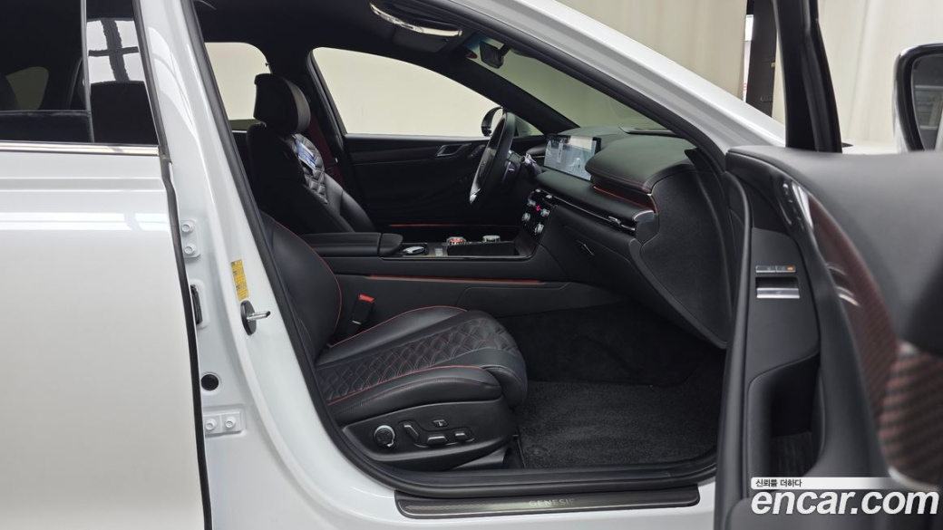 Genesis G80 Gasoline 2.5 Turbo AWD, 2026