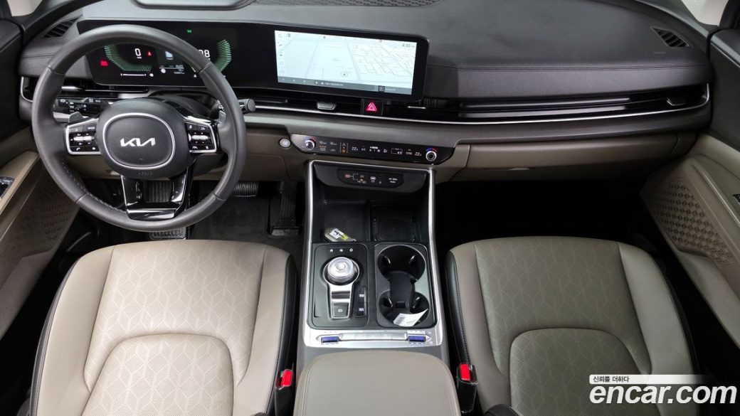Kia Carnival 9-Seater Prestige, 2025